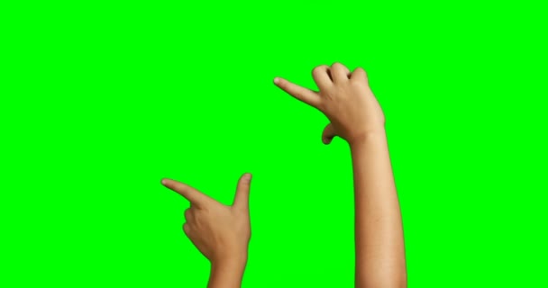 Personne faisant geste de la main contre fond d'écran vert — Video