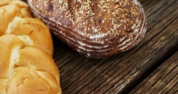 Крупный план хлеба — стоковое видео