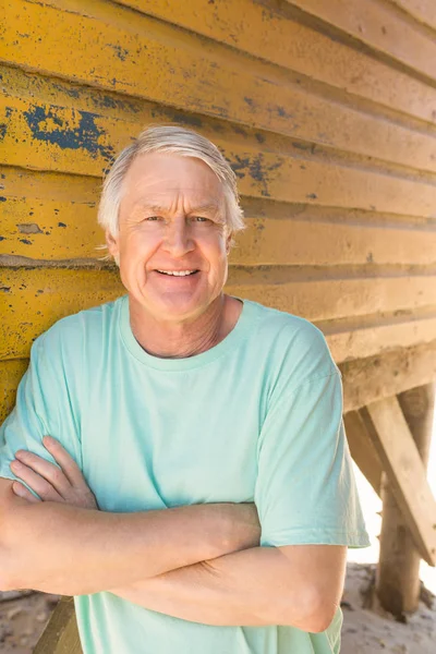 Senior man with arms crossed — Stock Photo, Image