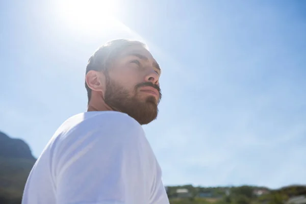 Low angle view of thoughtful man — Stock Photo, Image