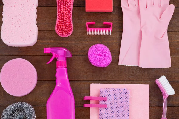 Roze kleur reinigingsapparatuur — Stockfoto