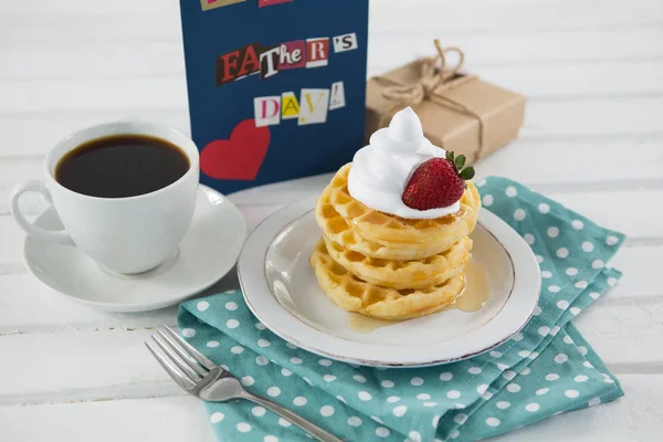 Pancakes and coffee cup with greeting card — Stock Photo, Image