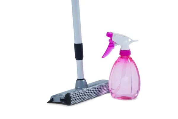 Gummiskrapa mopp med rengöring spray — Stockfoto