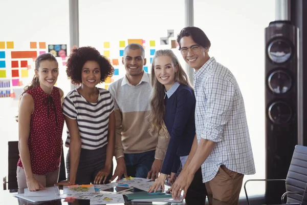 Business people standing in office — Stock Photo, Image