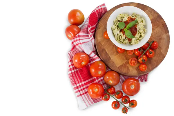 Fettuccine pasta con tomates — Foto de Stock