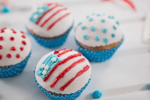 Cupcakes decorados con el tema del 4 de julio — Foto de Stock