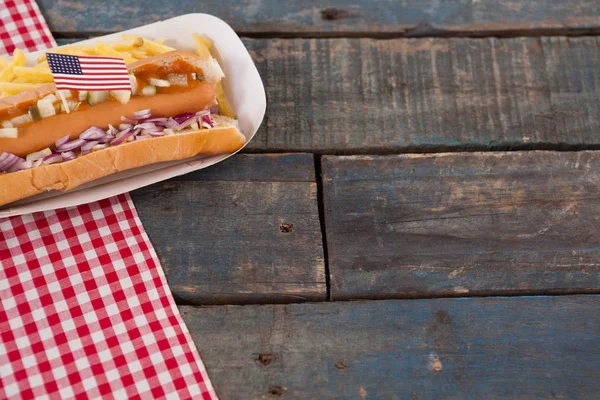 Hot dogs dekorerad med 4: e juli tema — Stockfoto