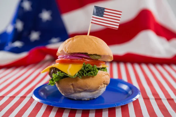 Burger decorato con tema 4 luglio — Foto Stock