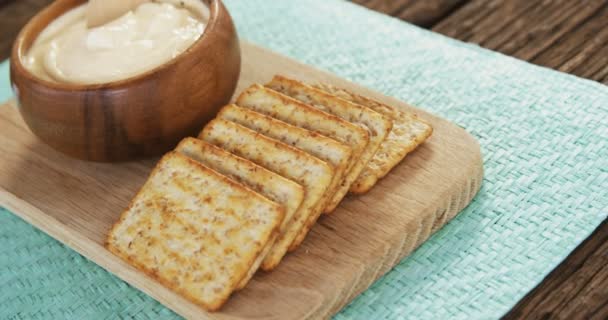 Rebanadas de pan y queso — Vídeos de Stock