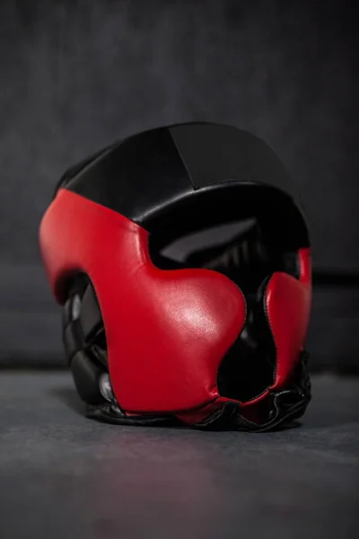 Casco de boxeo en gimnasio — Foto de Stock