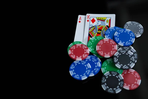 Chips and playing cards — Stock Photo, Image