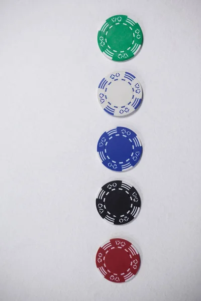 Ряд фишек казино — стоковое фото
