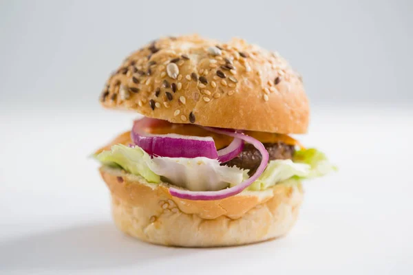 Hamburger mit schwarzem Sesam — Stockfoto