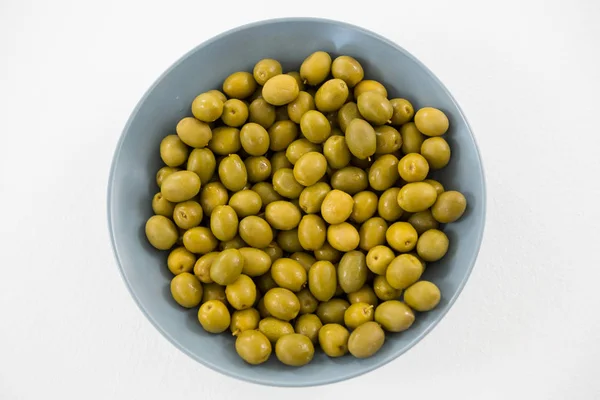Marinované olivy v misce — Stock fotografie