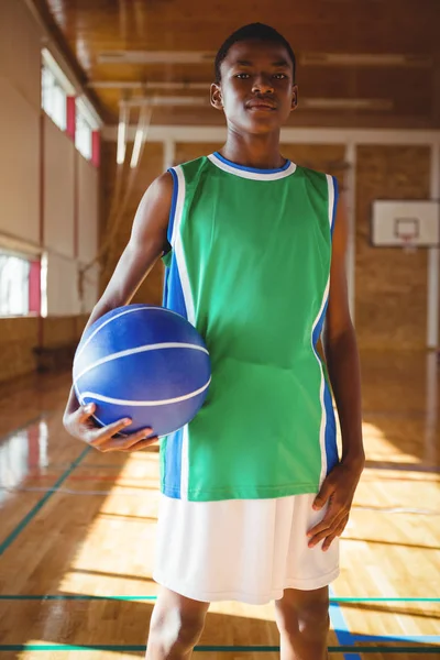 Jogador de basquete com bola — Fotografia de Stock