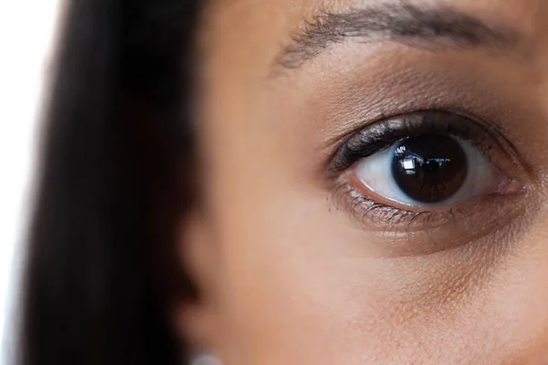 Weibliche Augen mit Augenbrauen — Stockfoto