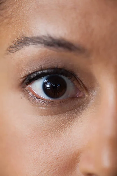 Ojo femenino con ceja — Foto de Stock