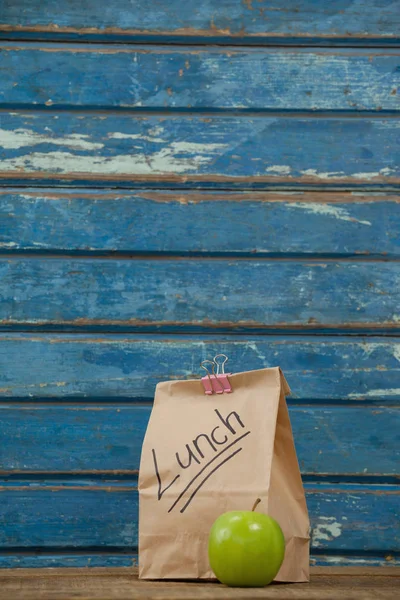 Alma és ebéd táska — Stock Fotó
