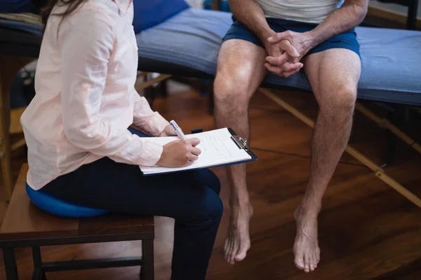 Írni a vágólapra terapeuta — Stock Fotó