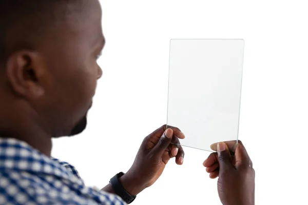 Fütüristik dijital tablet kullanan adam — Stok fotoğraf