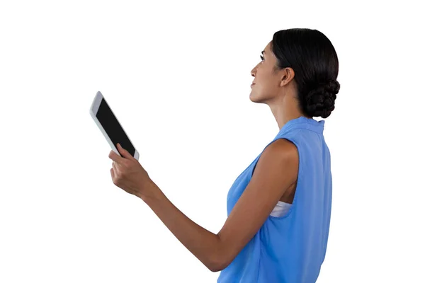 Donna d'affari che tiene tablet — Foto Stock