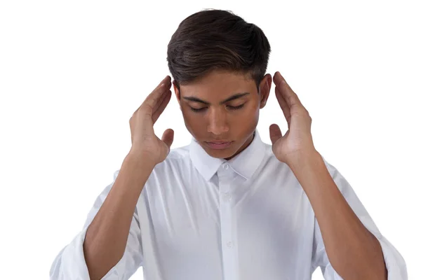 Muchacho haciendo gestos sobre fondo blanco — Foto de Stock