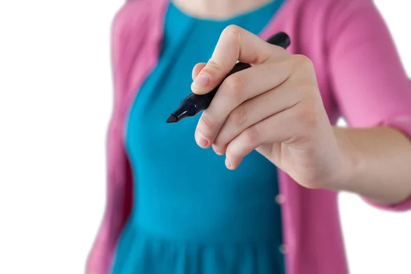 Chica fingiendo escribir en pantalla invisible — Foto de Stock