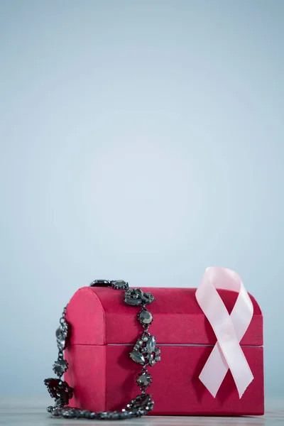 Reast Cancer Awareness lint en box — Stockfoto