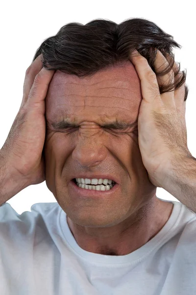 Ältere Menschen mit geschlossenen Augen leiden unter Kopfschmerzen — Stockfoto