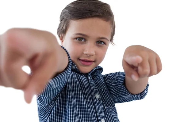 Portret van jongen wijzende vinger — Stockfoto