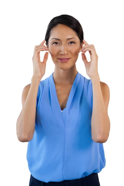 Empresária ajustando óculos imaginários — Fotografia de Stock