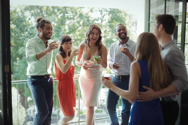 Group of friends having cocktail drink — Stock Photo, Image