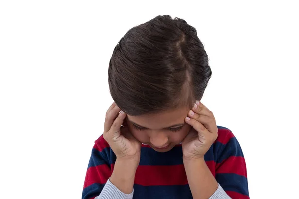 Netter Junge mit Kopfschmerzen — Stockfoto
