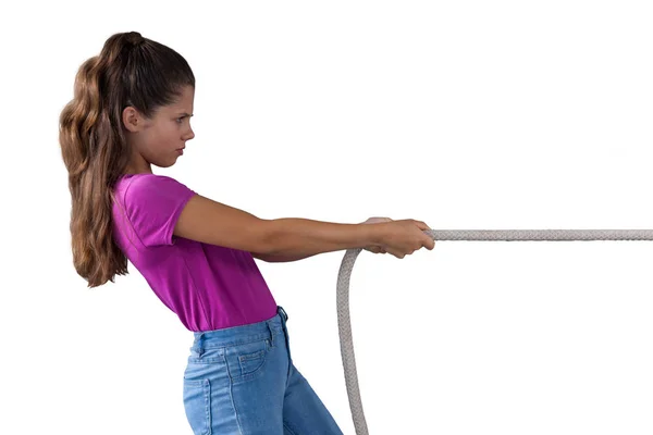 Chica tirando de la cuerda — Foto de Stock