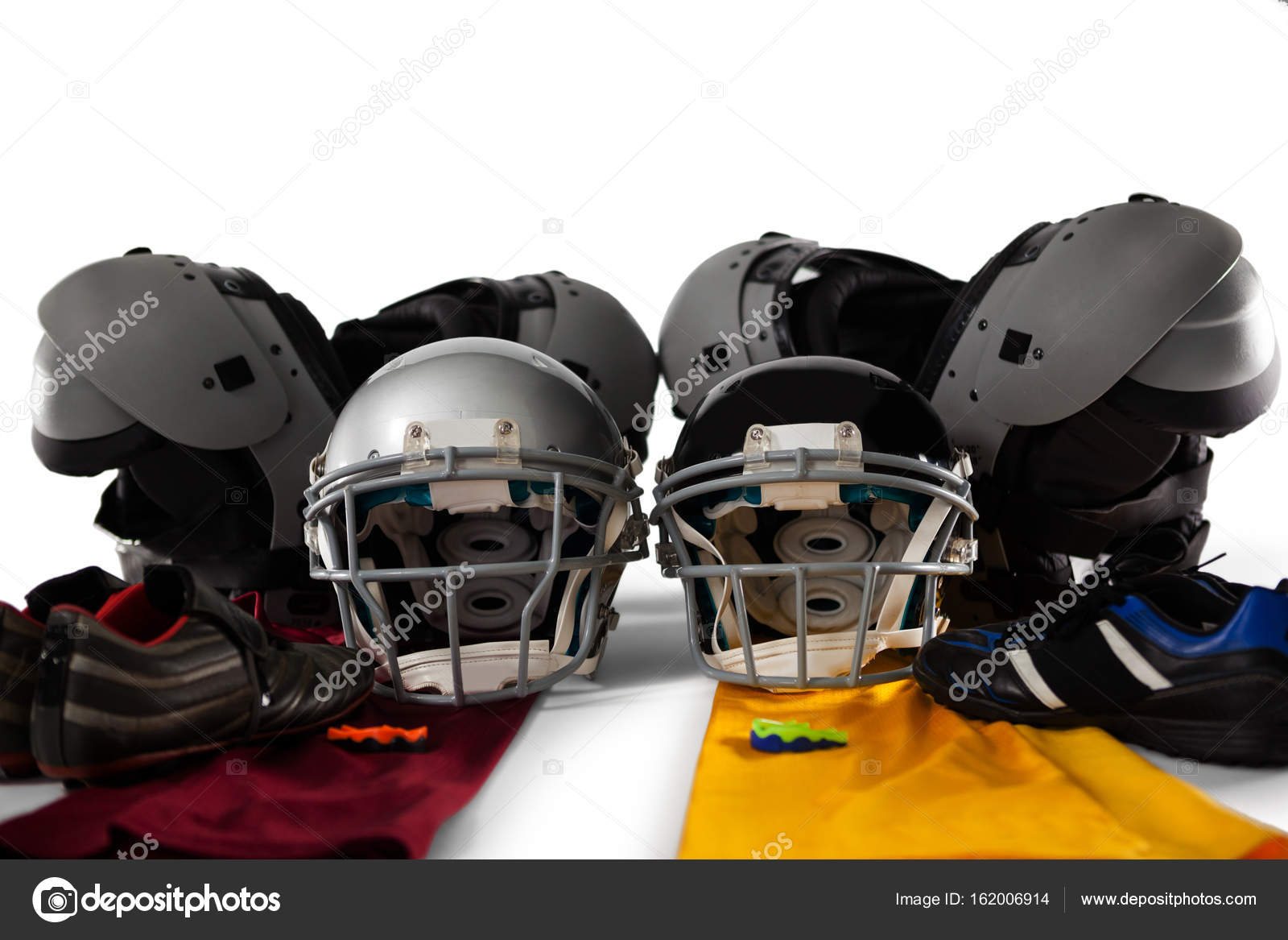 Brustschutz mit Sport Getriebe — Stockfoto © Wavebreakmedia Brustschutz mit Sport Getriebe — Stockfoto © Wavebreakmedia