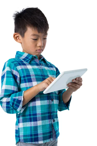 Junge nutzt digitales Tablet — Stockfoto