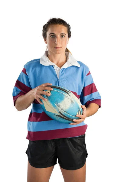 Jogador feminino confiante com bola de rugby — Fotografia de Stock