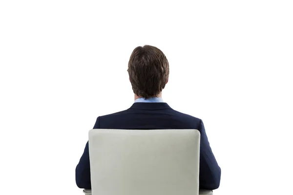 Uomo d'affari guardando schermo virtuale invisibile — Foto Stock