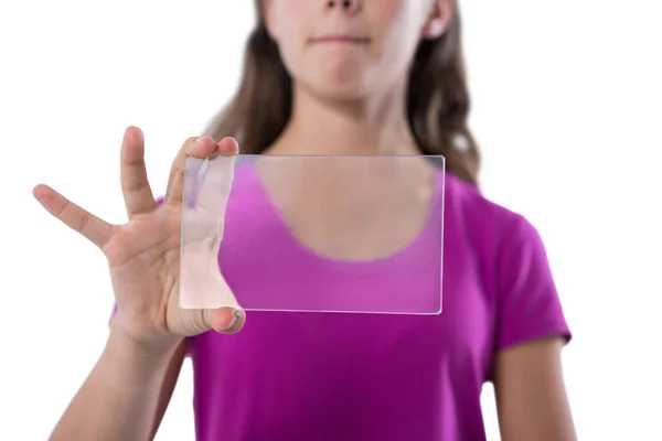 Teenager-Mädchen mit Glastablette — Stockfoto