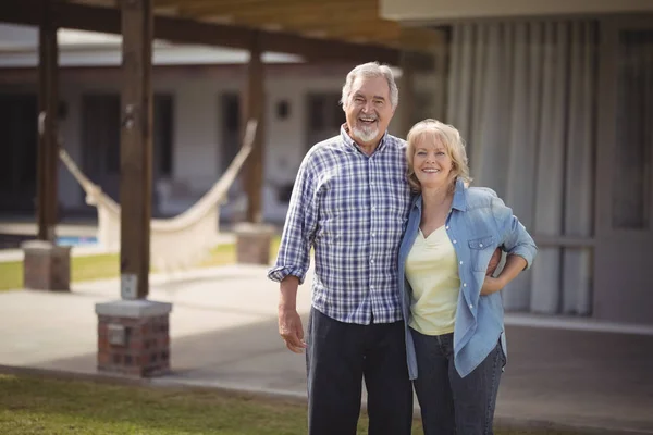 Senior couple smiling — Stock Photo, Image