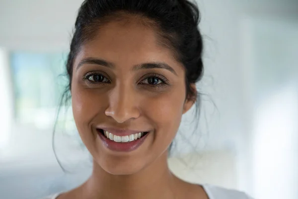 Close-up portret van vrouw — Stockfoto