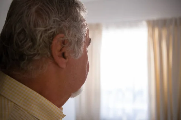 特別養護老人ホーム思いやりのある年配の男性 — ストック写真