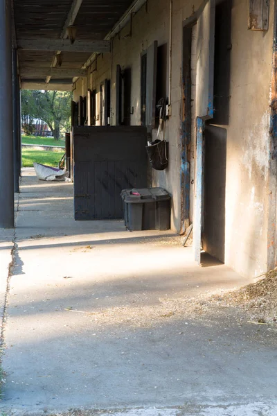 Vista del fienile nel ranch — Foto Stock