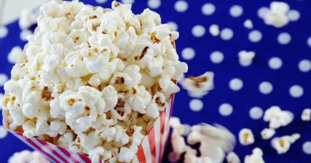 Close-up of popcorn with 4th july theme — Stock Video