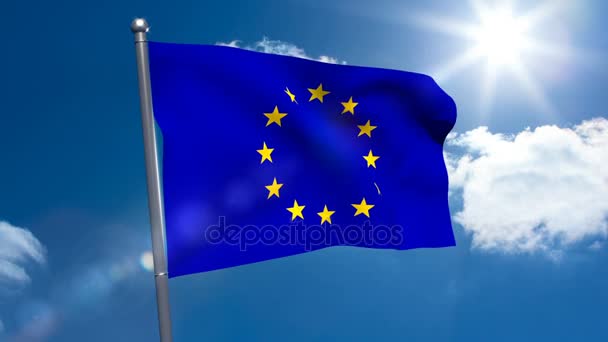 Европейский флаг, размахивающий на фоне неба в солнечный день — стоковое видео