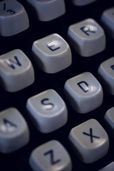 Hög vinkel syn på skrivmaskin — Stockfoto