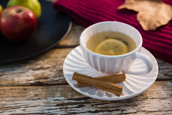 Grüner Tee auf dem Tisch — Stockfoto