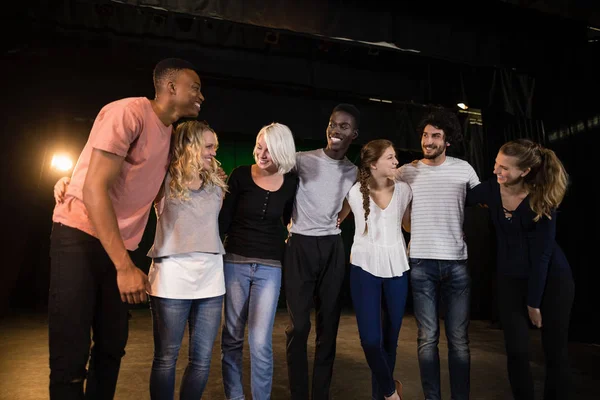 Actors practicing play on stage — Stock Photo, Image