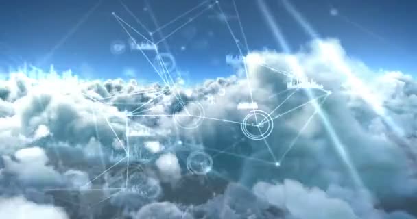 Binaire codes en regels tegen witte wolken — Stockvideo