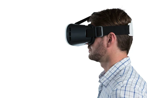 Man använder virtuell verklighet headset — Stockfoto